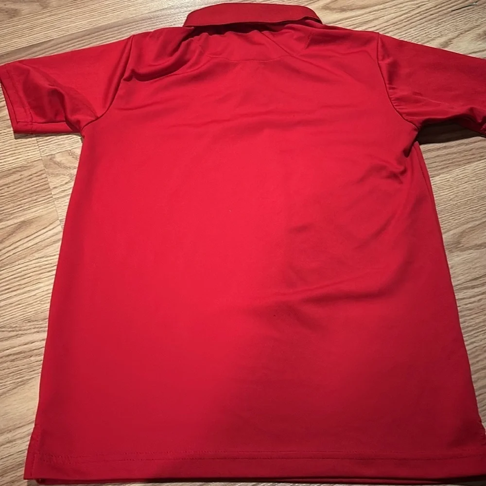 Boys 14/16 large red short sleeve polo shirt with collar and two buttons